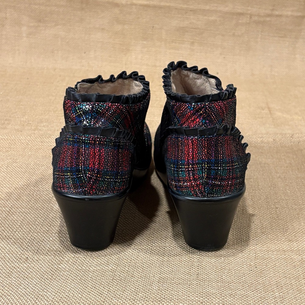 Alegria Hannah Boots Women 39 US 9 Red Green Plaid Tartan Leather Ruffle Comfort - Picture 4 of 10